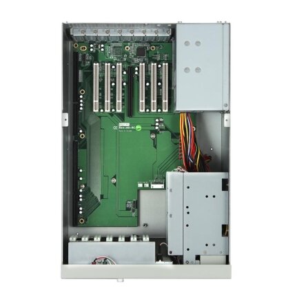 Axiomtek AX60551 – 8 lizdų kompaktiškas korpusas 1