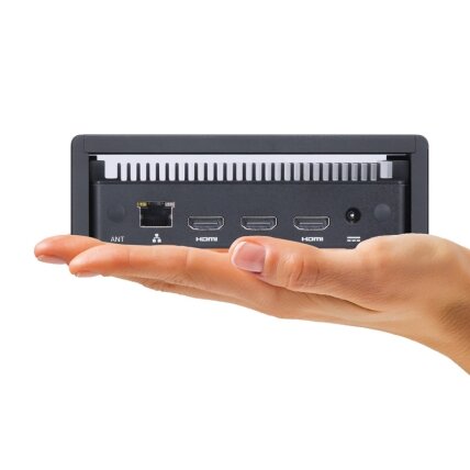 Axiomtek DSP302 – Digital Signage player nevetiliuojama su Intel Celeron N6210/J6413 procesoriumi 2