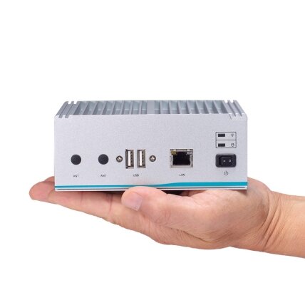 Axiomtek eBOX560-52R-FL – įterptinis (embedded) nevetiliuojamas kompiuteris su Intel Core i5-8365UE procesoriumi 2